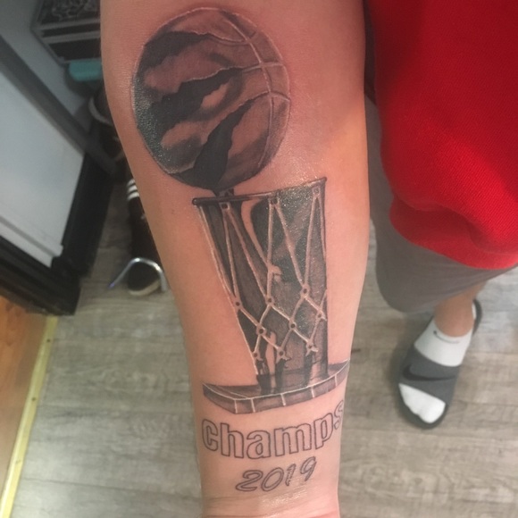 Meet your Posher, Chris - Picture 1 of 1